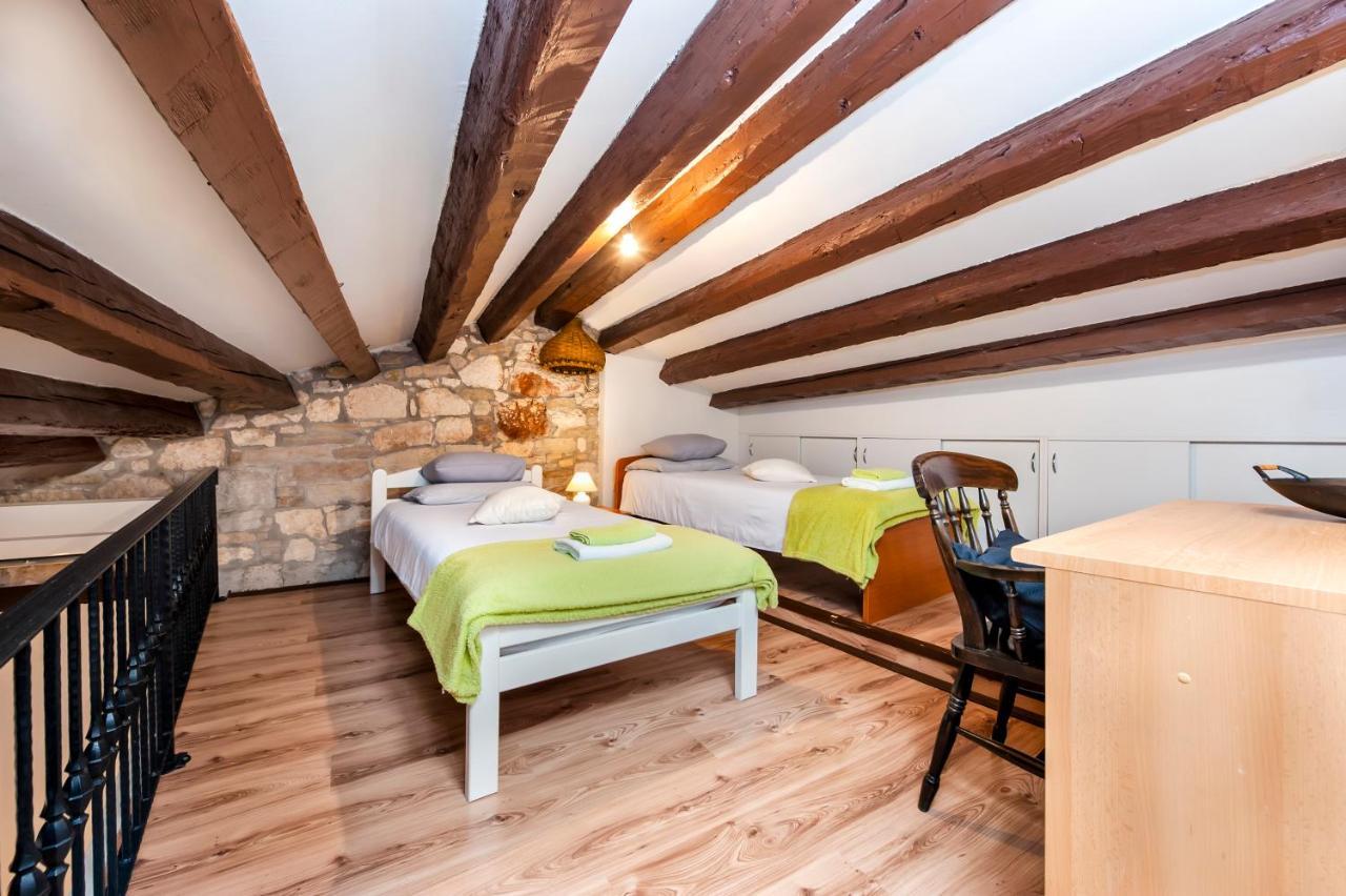 Ap Downtown Apartment Rovinj Exteriör bild