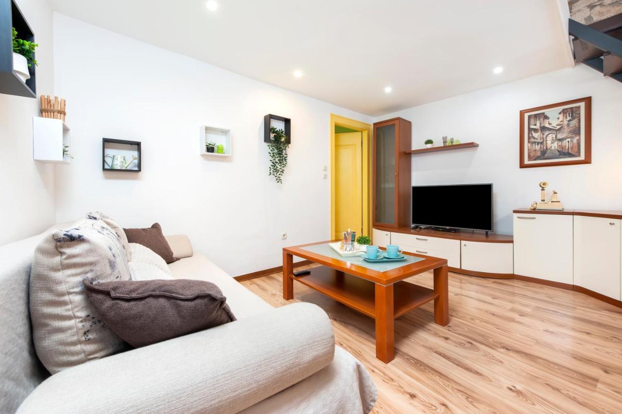 Ap Downtown Apartment Rovinj Exteriör bild