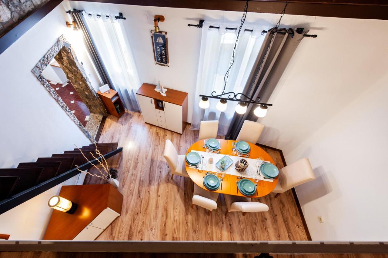 Ap Downtown Apartment Rovinj Exteriör bild