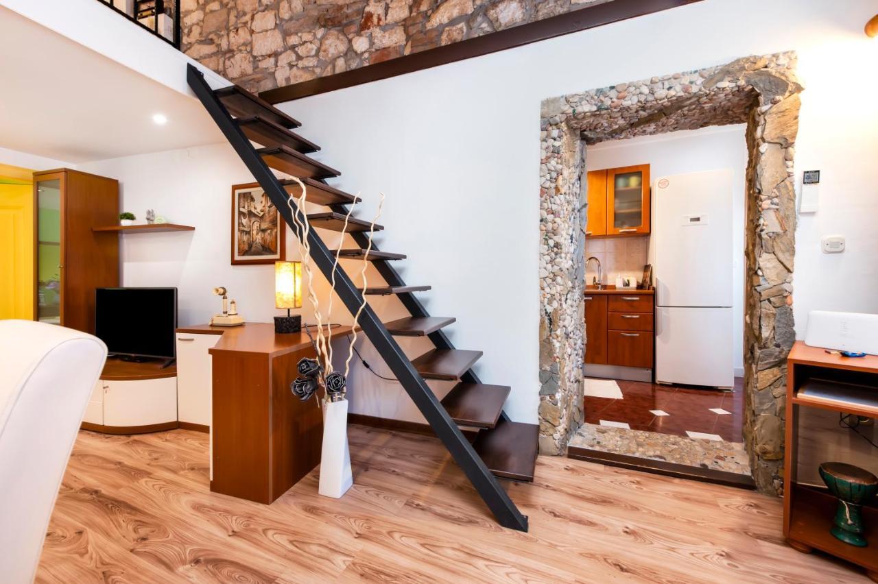 Ap Downtown Apartment Rovinj Exteriör bild